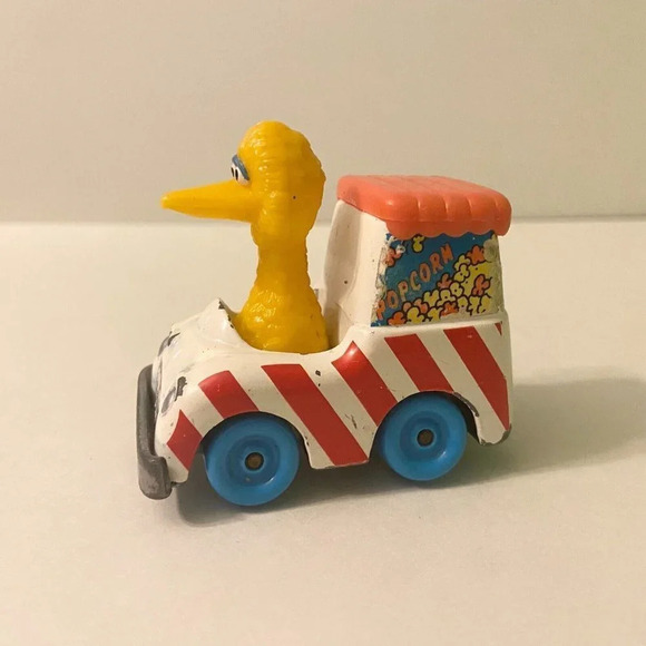 Vtg 1983 Sesame Street Diecast Grover  Rocket Big Bird Popcorn Truck PVC Figures - Picture 11 of 15